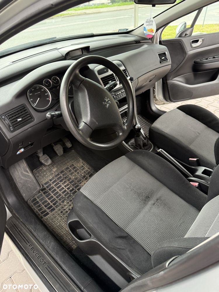 Peugeot 307 - 8