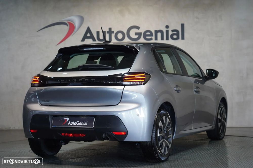Peugeot 208 - 3