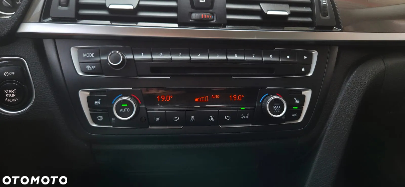 BMW Seria 3 320d DPF Touring Blue Performance Edition Exclusive - 26