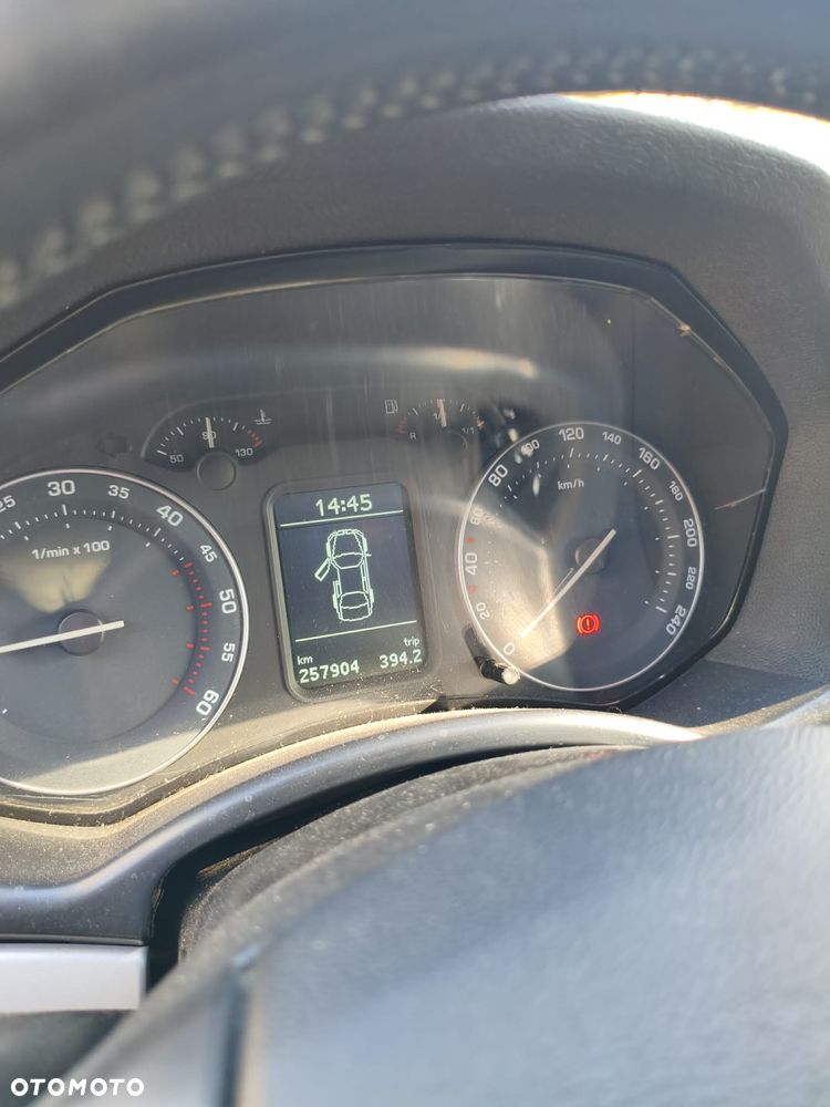 Skoda Octavia 2.0 TDI DPF Scout 4x4 - 3