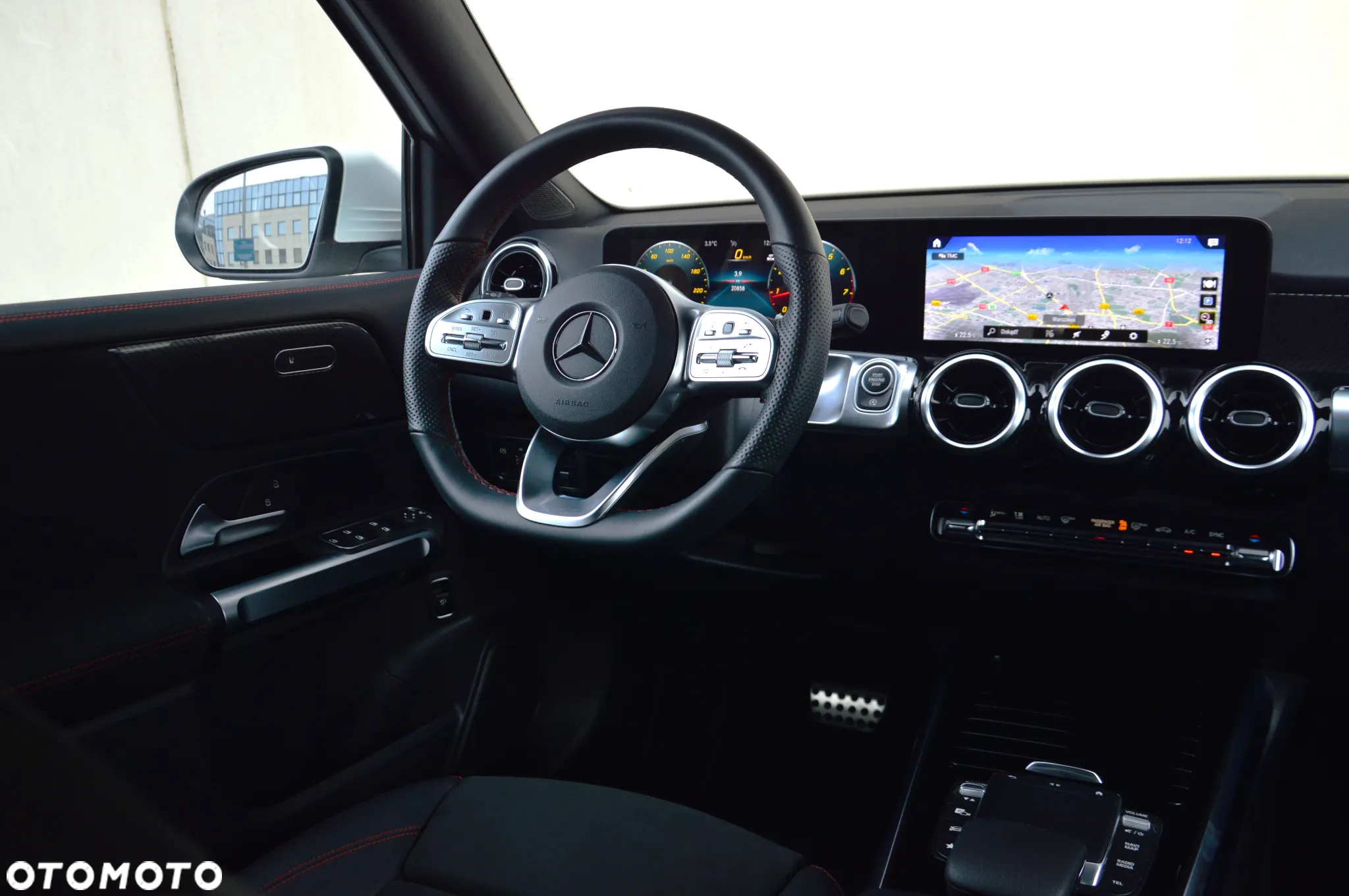 Mercedes-Benz GLB 200 4-Matic AMG Line 8G-DCT - 20