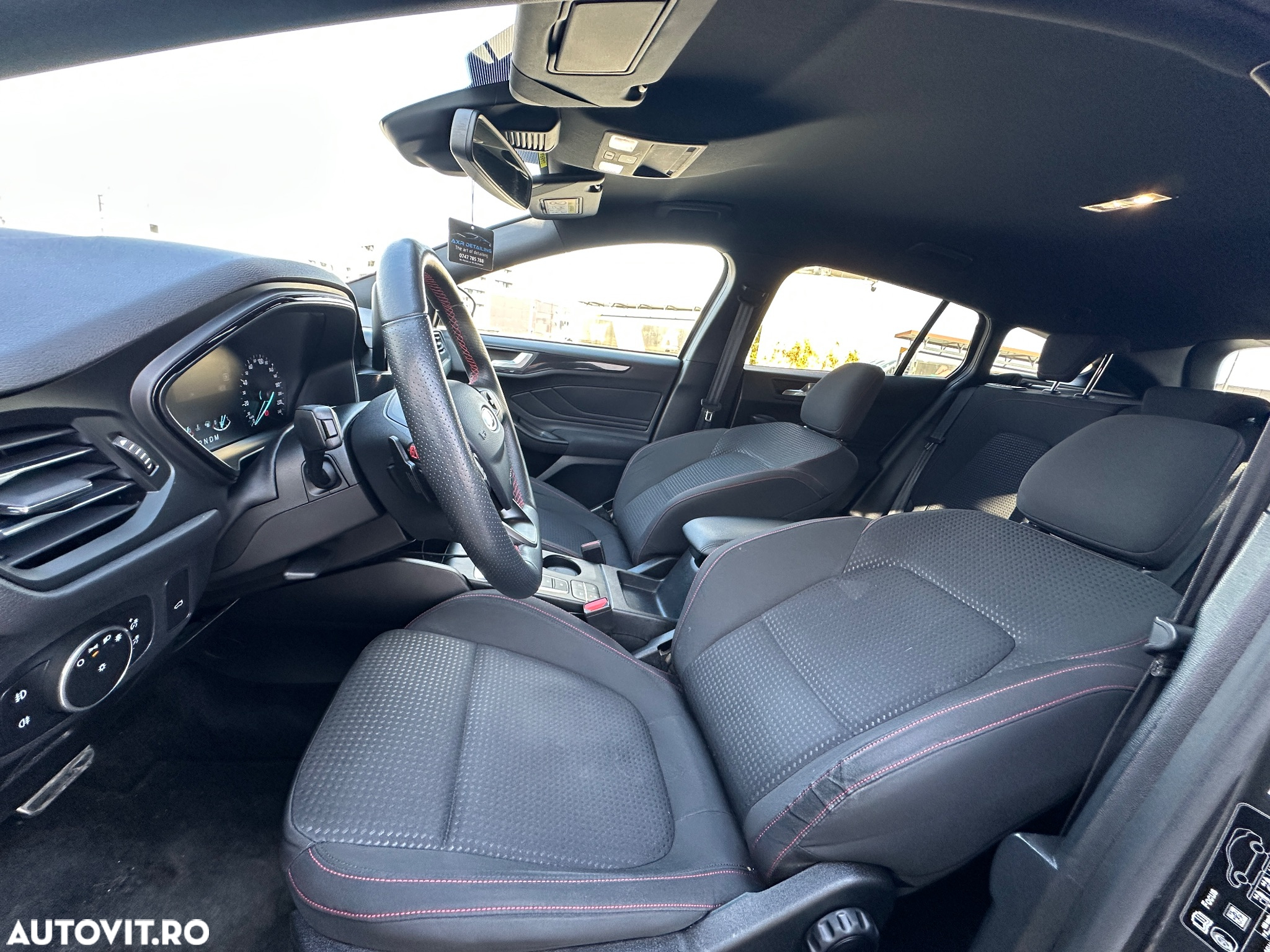 Ford Focus Turnier 2.0 EcoBlue Start-Stopp-System Aut. ST-LINE X - 13