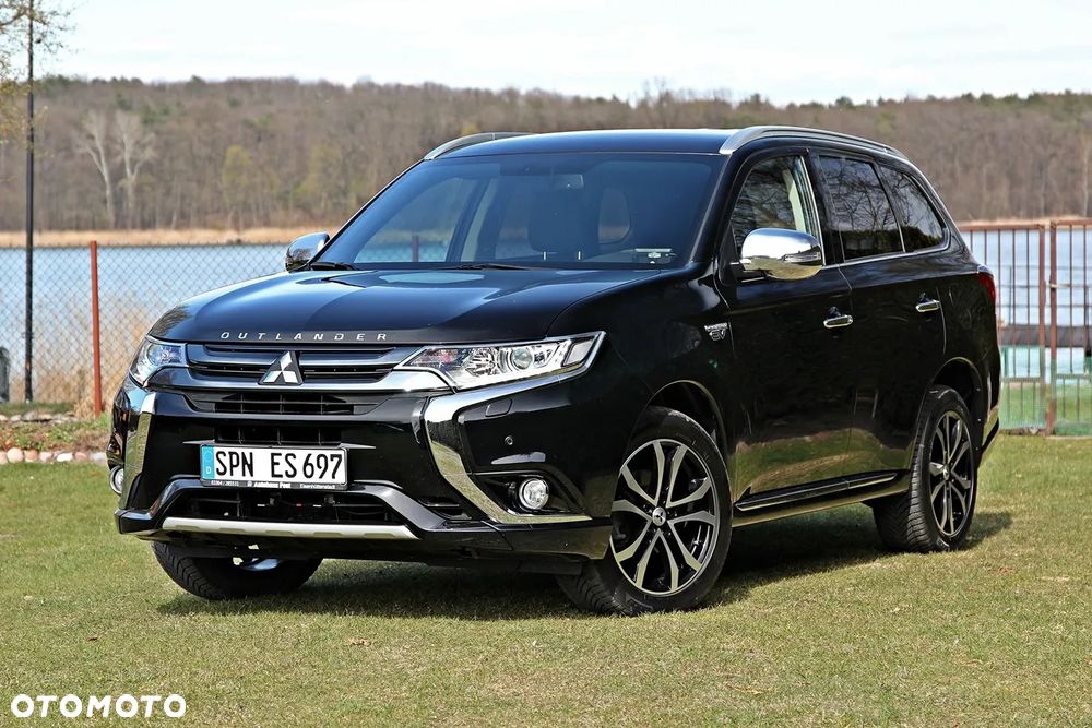 Mitsubishi Outlander - 1
