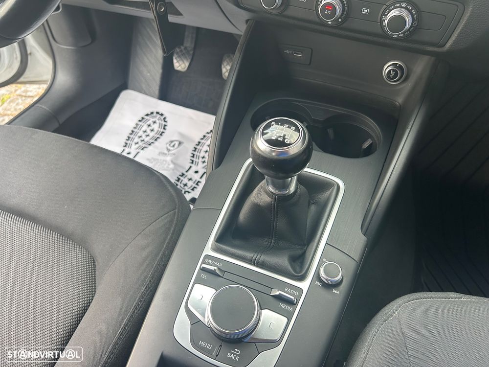 Audi A3 Limousine 1.6 TDI Sport - 23