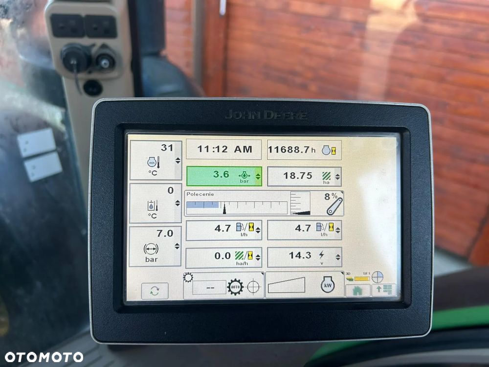 John Deere 8310R - 17