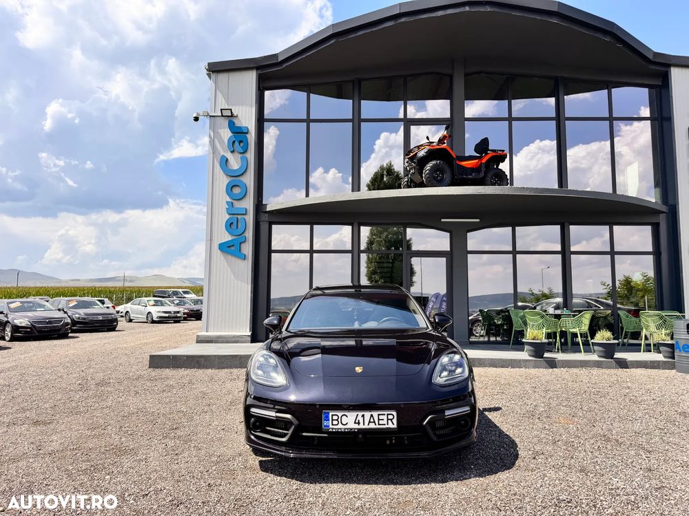 Porsche Panamera 4S Sport Turismo - 2