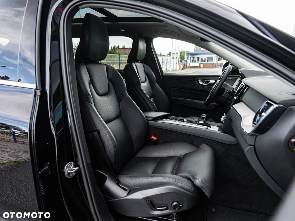 Volvo XC 60 B4 D Plus Bright - 26