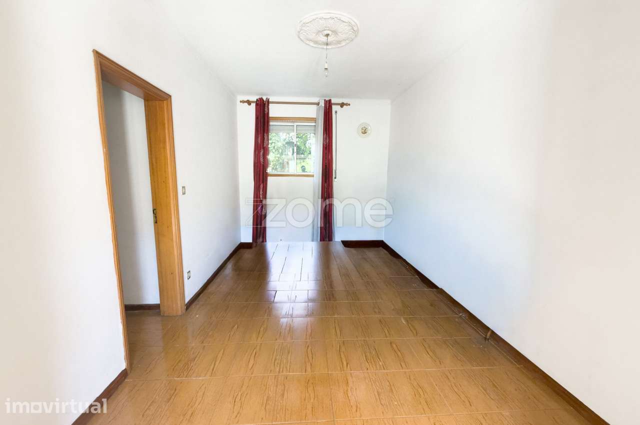 Moradia T5 | Excelente Potencial Bi-Familiar ou de Investimento - Grande imagem: 3/23