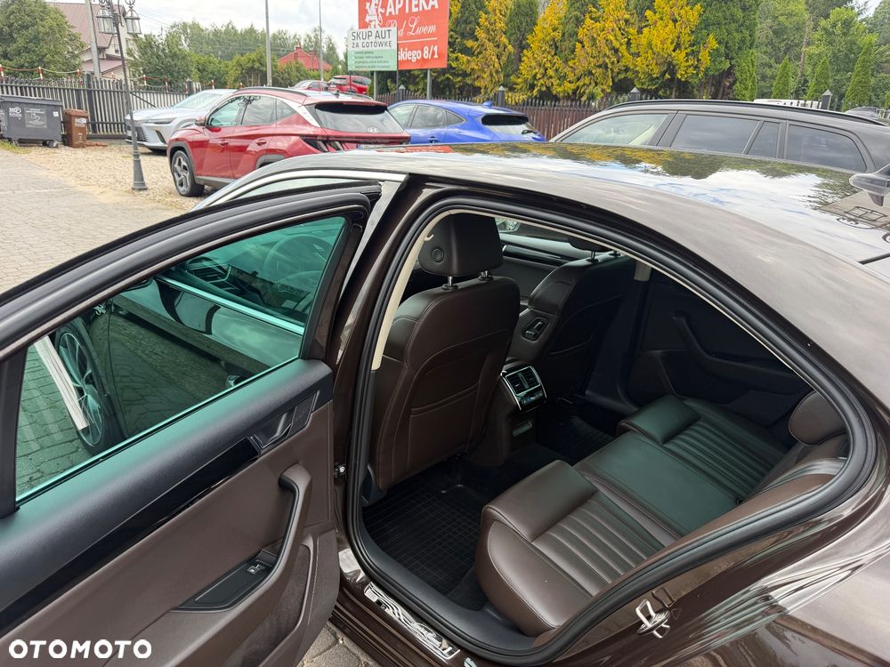 Skoda Superb 2.0 TDI L&K DSG - 11