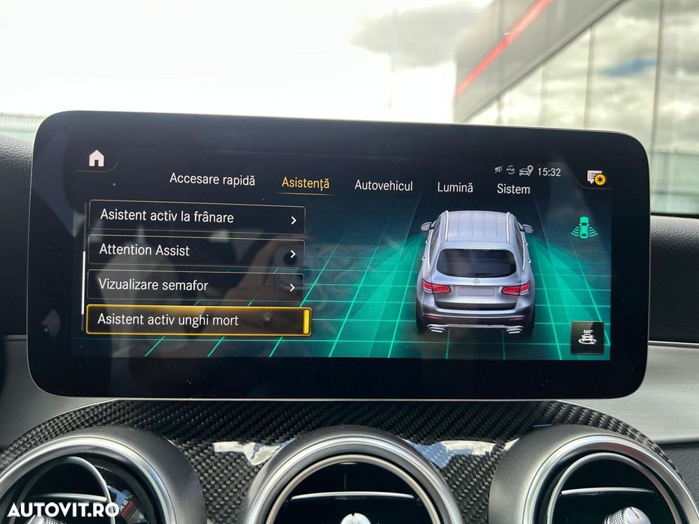 Mercedes-Benz GLC 300 e 4MATIC - 29