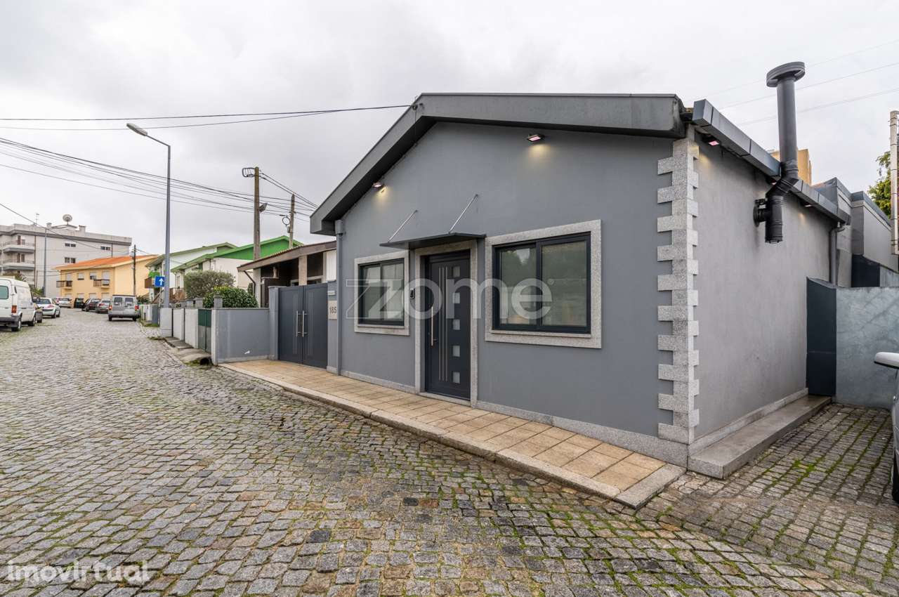 Moradia T2+1 térrea com jardim e garagem na Cidade da Maia! - Grande imagem: 2/24