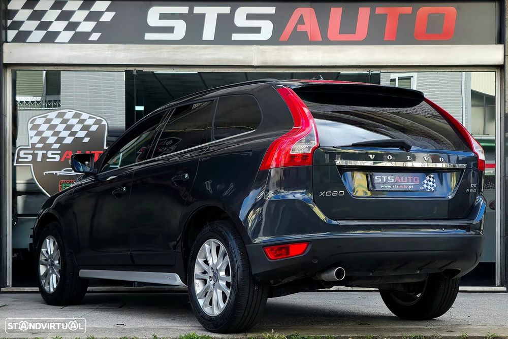 Volvo XC 60 D5 Momentum Geartronic - 58