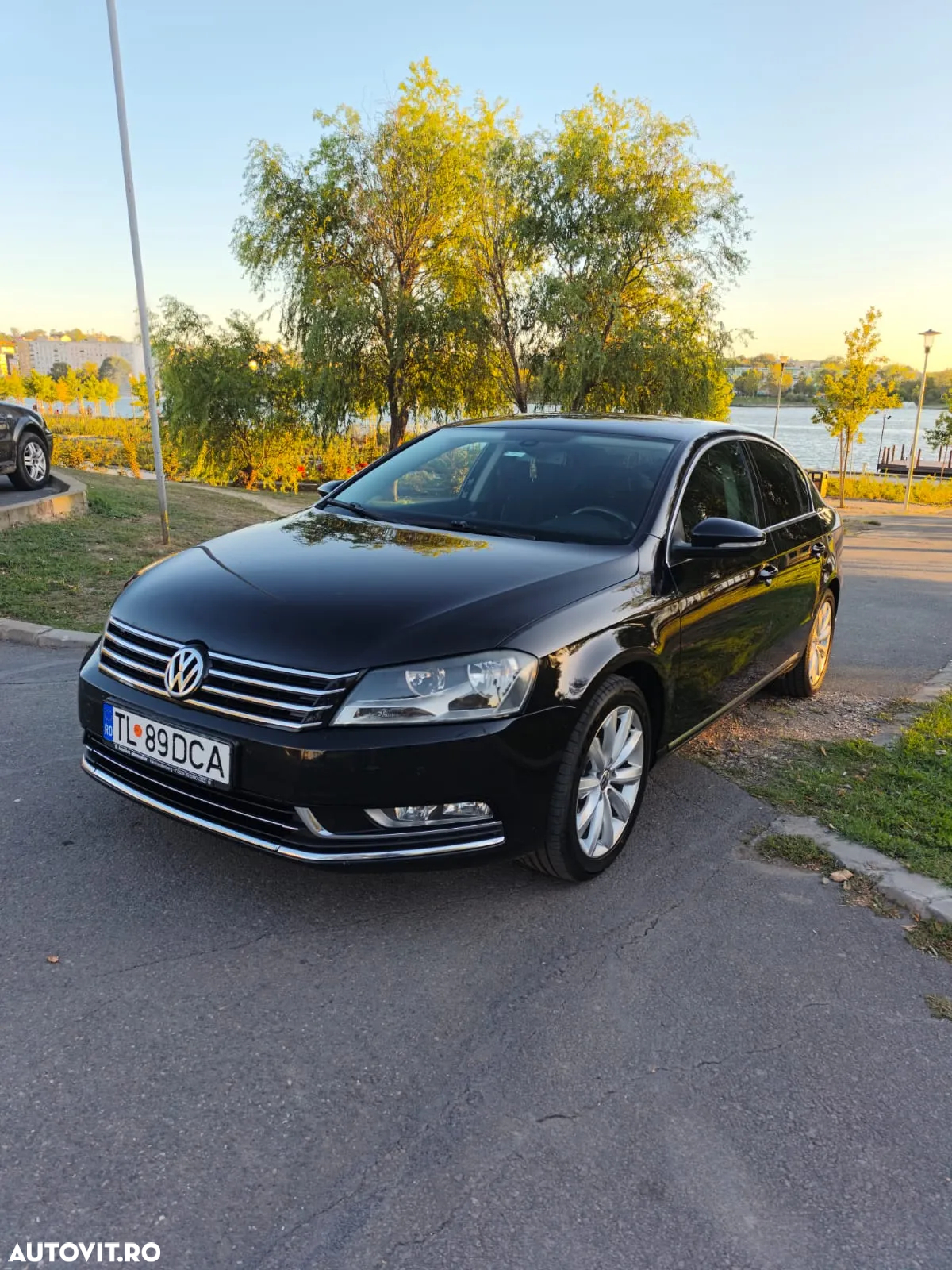 Volkswagen Passat Variant 2.0 TDI BlueMotion Technology Highline DSG - 2