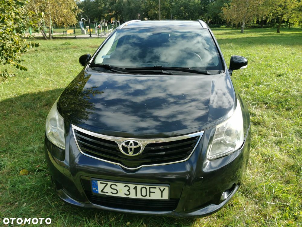 Toyota Avensis 2.0 D-4D Sol - 11