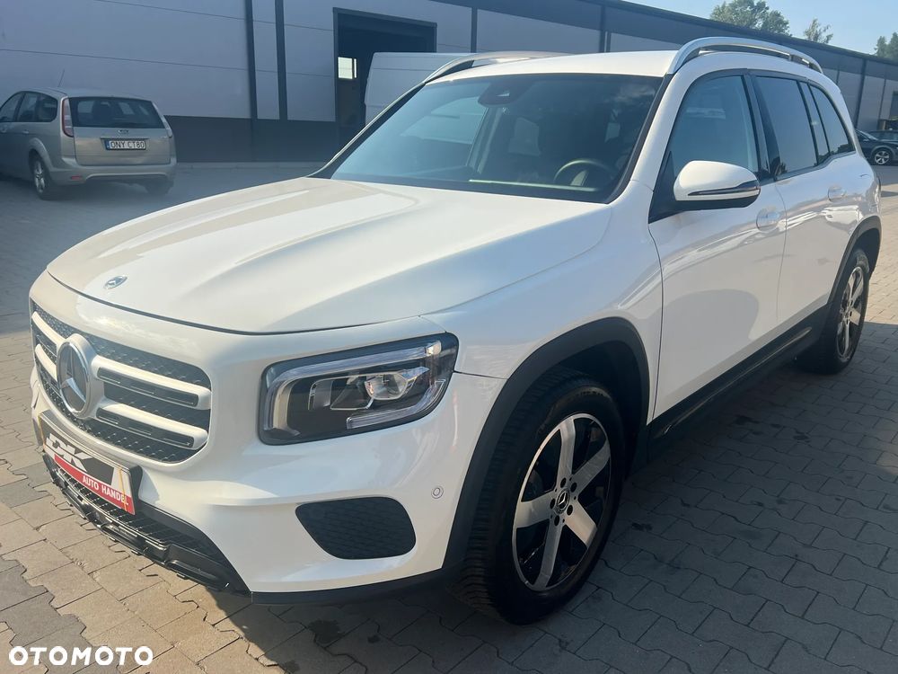 Mercedes-Benz GLB - 1