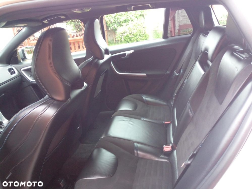 Volvo V60 T6 AWD Polestar - 11