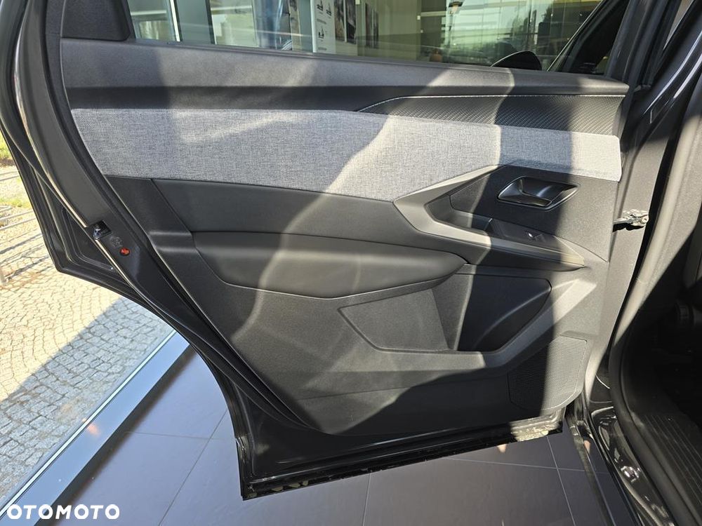 Peugeot 5008 1.2 PureTech mHEV Allure S&S e-DCS6 - 7