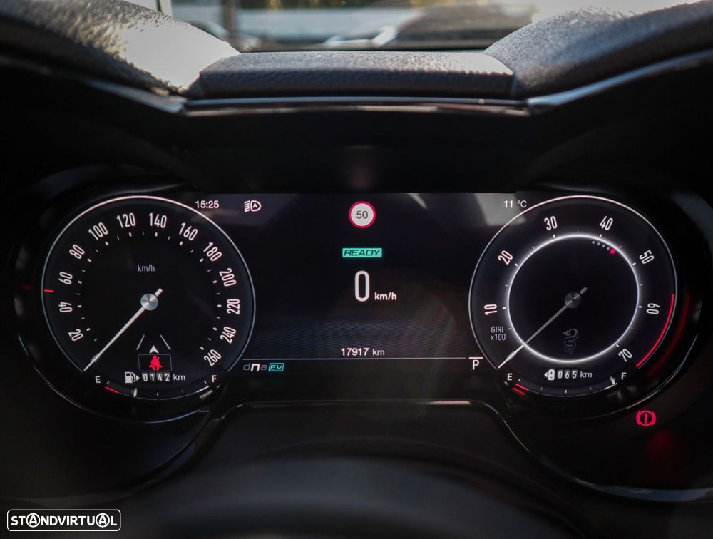 Alfa Romeo Tonale 1.3 Plug-In Hybrid Tributo Italiano e-AWD Com Wallbox - 31