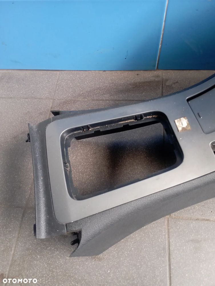 Tunel podłokietnik środkowy Peugeot 407 - 4