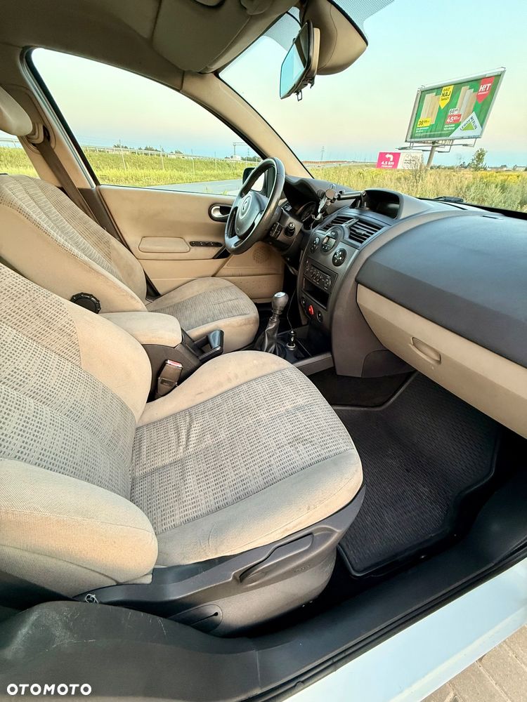 Renault Megane 1.9 dCi Expression - 8