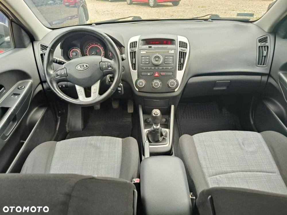 Kia Ceed - 18