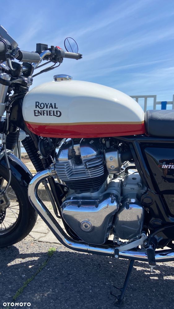 Royal Enfield Interceptor - 22