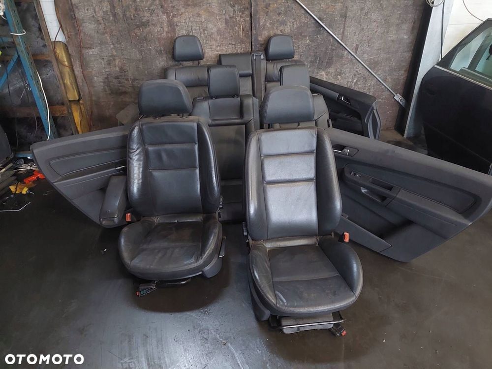 FOTELE KOMPLET LEWY PRAWY KANAPA TYŁ + BOCZKI OPEL ZAFIRA B SKÓRA - 1