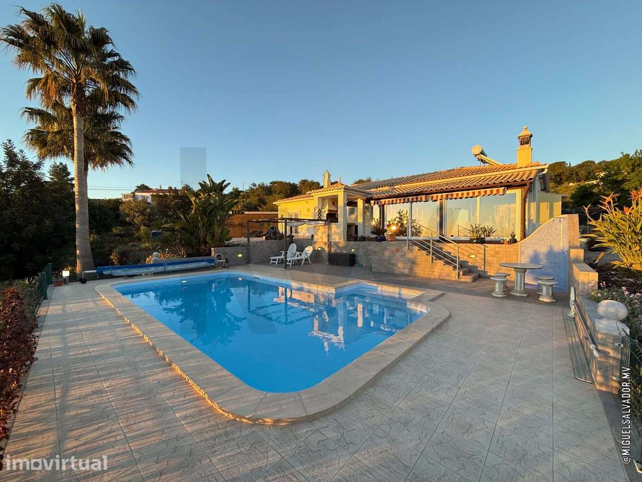 Gateiras - Moradia T3 Térrea com Piscina e Amplo Terreno - Grande imagem: 2/46