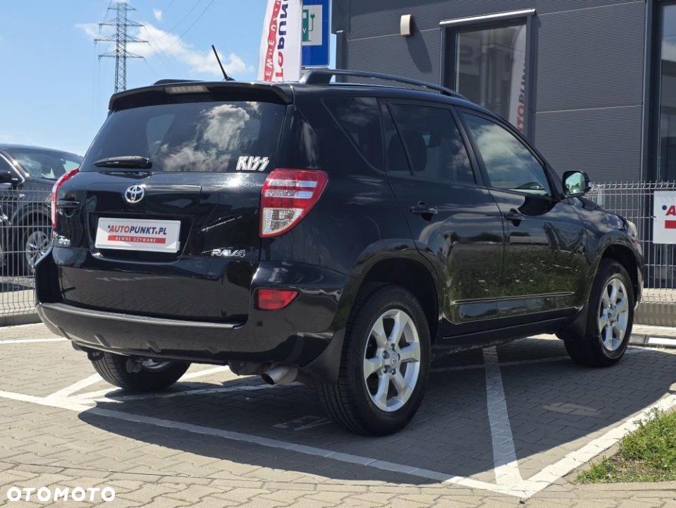 Toyota RAV4 - 7