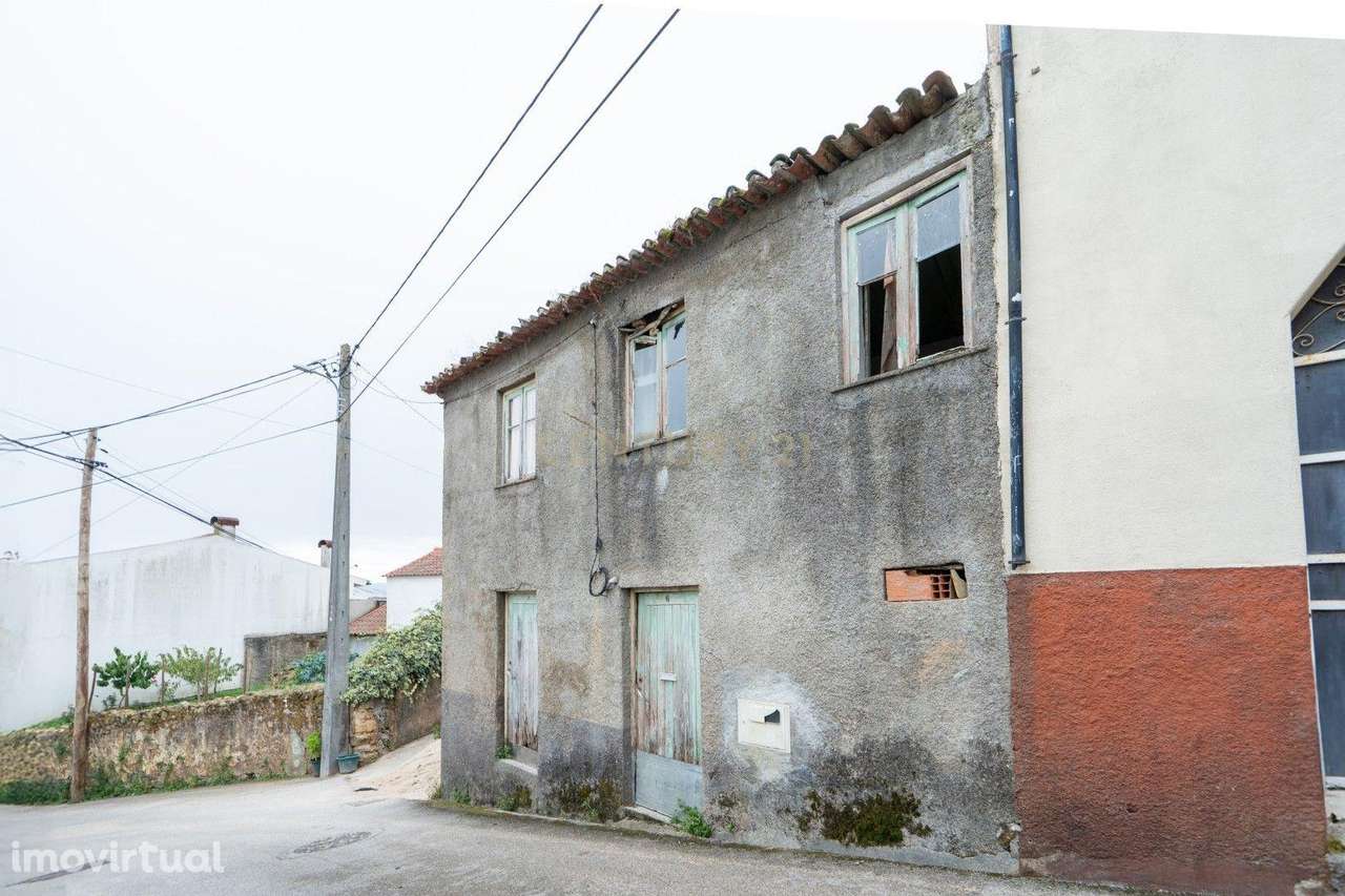 Moradia para recuperar - Semide - Grande imagem: 2/10