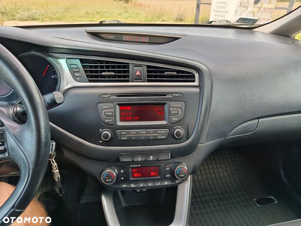 Kia Ceed 1.6 CRDi L - 11