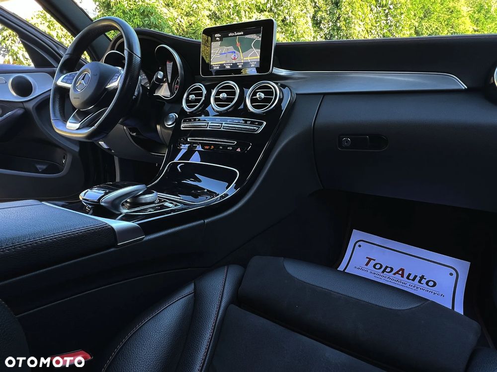Mercedes-Benz Klasa C 450 AMG 4Matic T 7G-TRONIC - 23