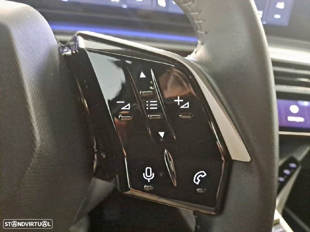 Peugeot 3008 1.2 Hybrid Allure e-DCS6 - 17