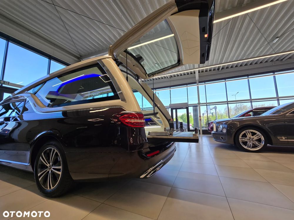 Mercedes-Benz Klasa E 200 Exclusive - 13