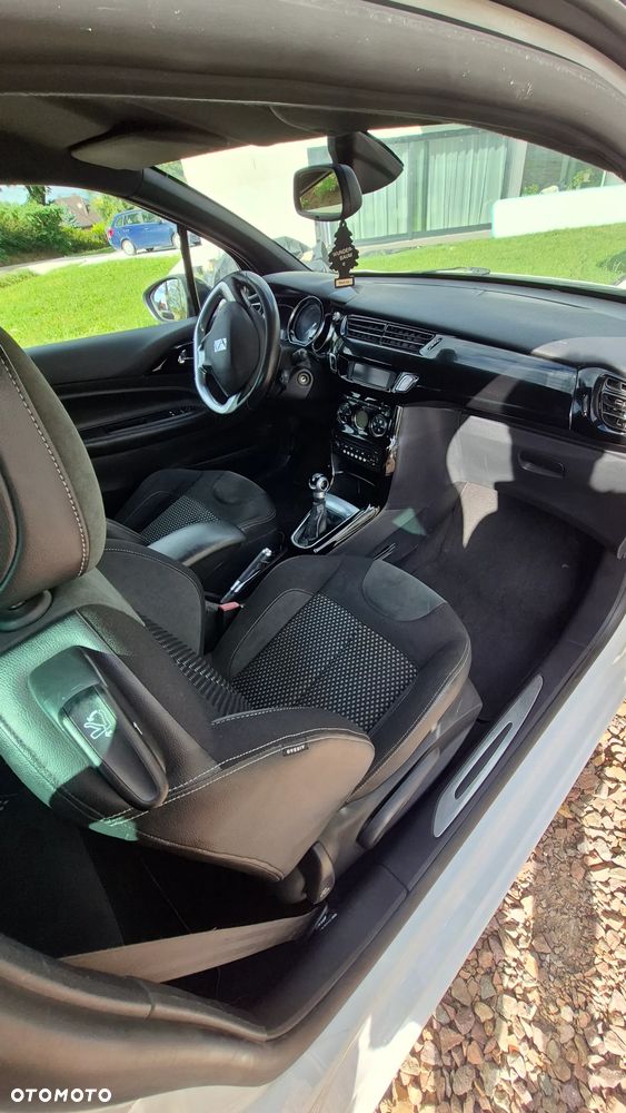 Citroën DS3 1.6 HDi SoChic - 6