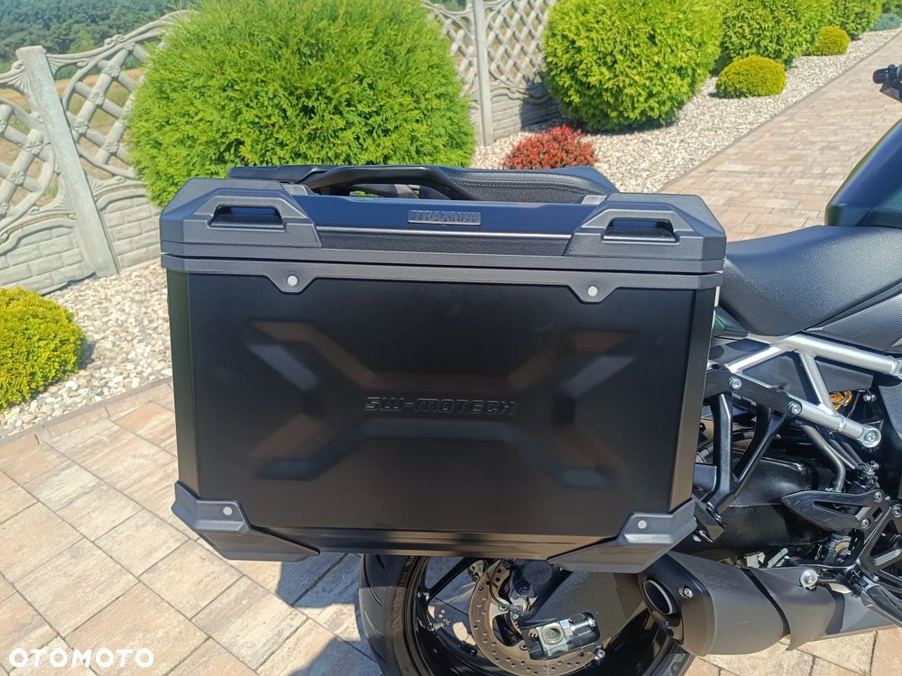 Suzuki GSX 1000 - 23