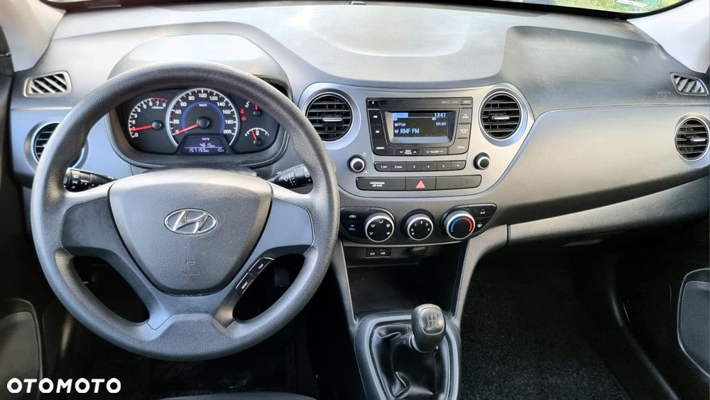 Hyundai i10 - 12