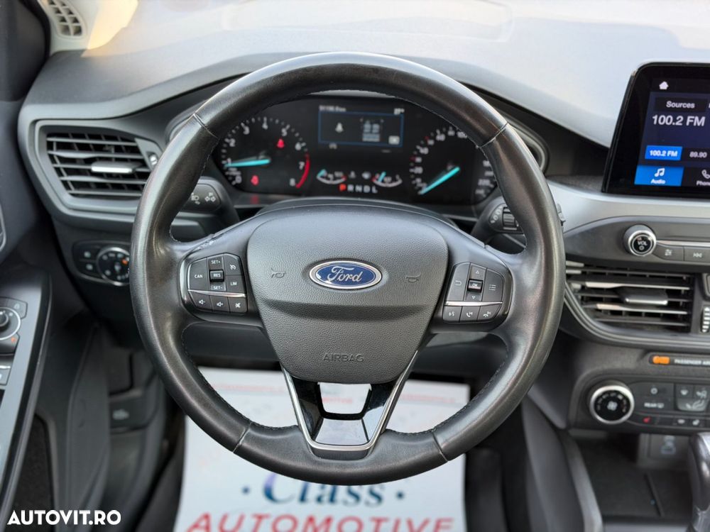 Ford Focus 1.0 EcoBoost Connected - 19