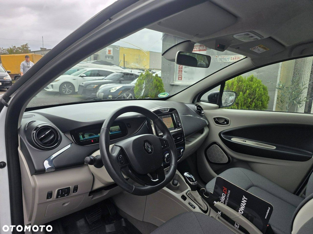 Renault Zoe - 8
