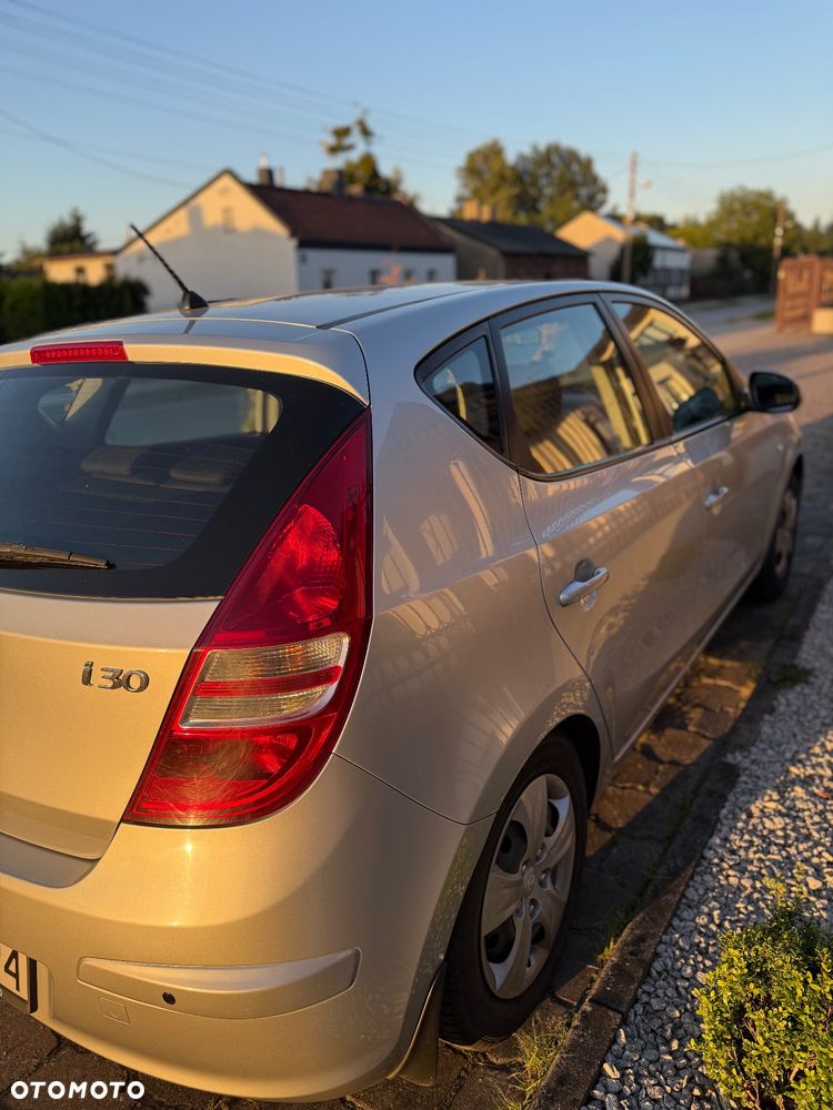 Hyundai i30 1.4 Base - 4