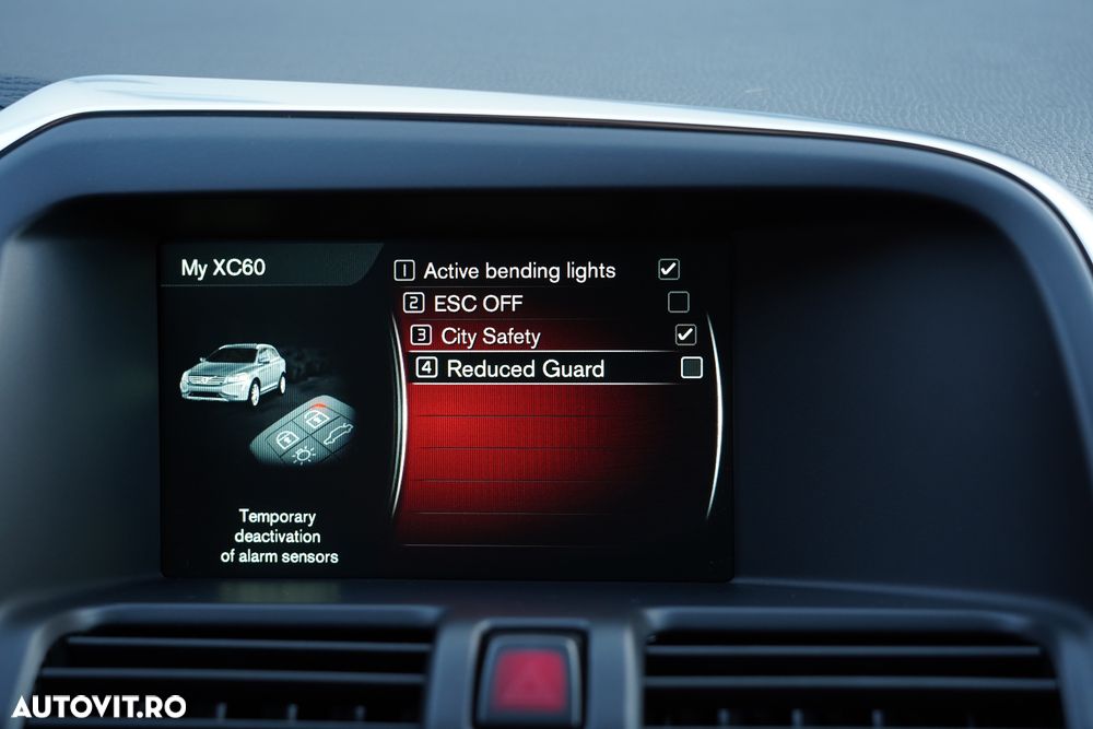 Volvo XC 60 D5 AWD Geartronic Summum - 24