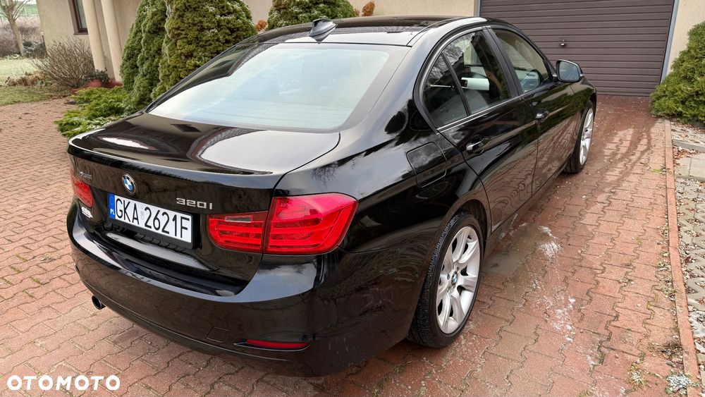 BMW Seria 3 320i xDrive - 8