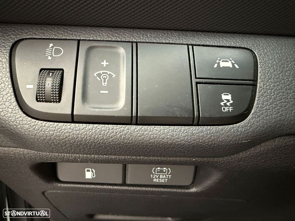 Hyundai Ioniq 1.6 GDI HEV Pack Plus - 22