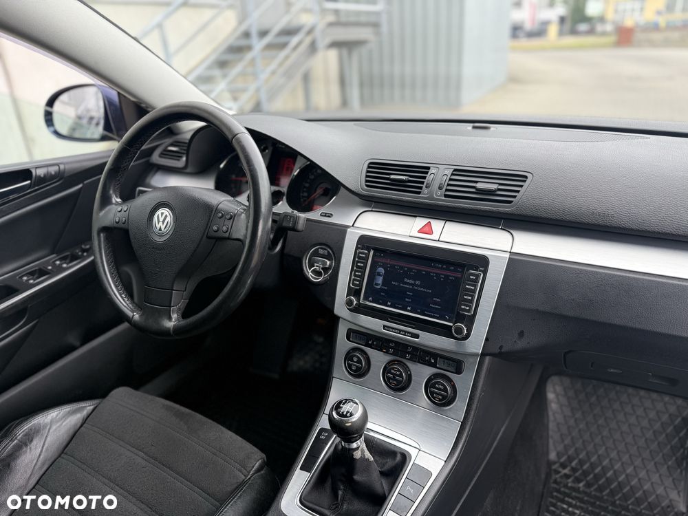 Volkswagen Passat - 6