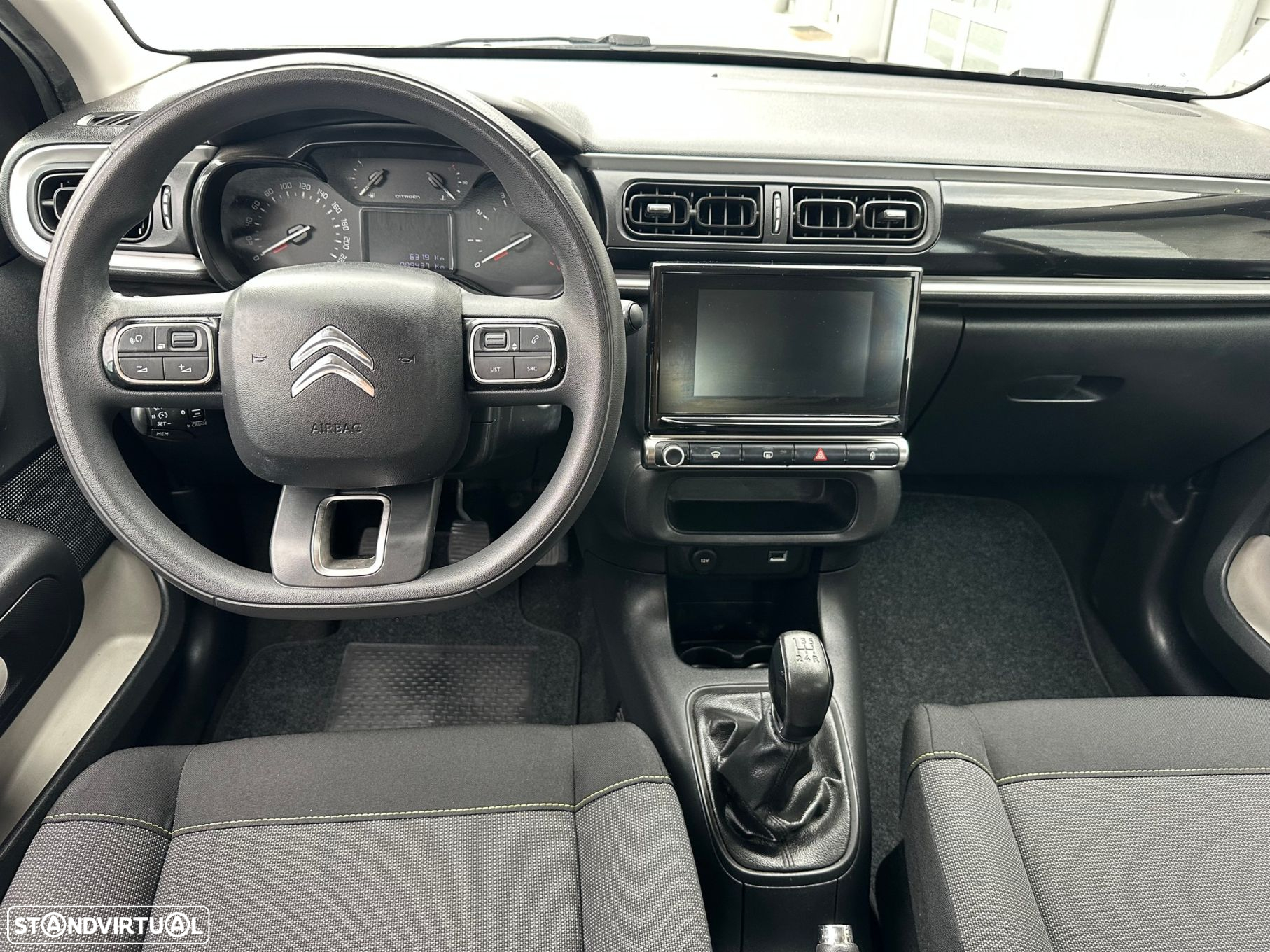 Citroën C3 1.2 PureTech Shine - 15