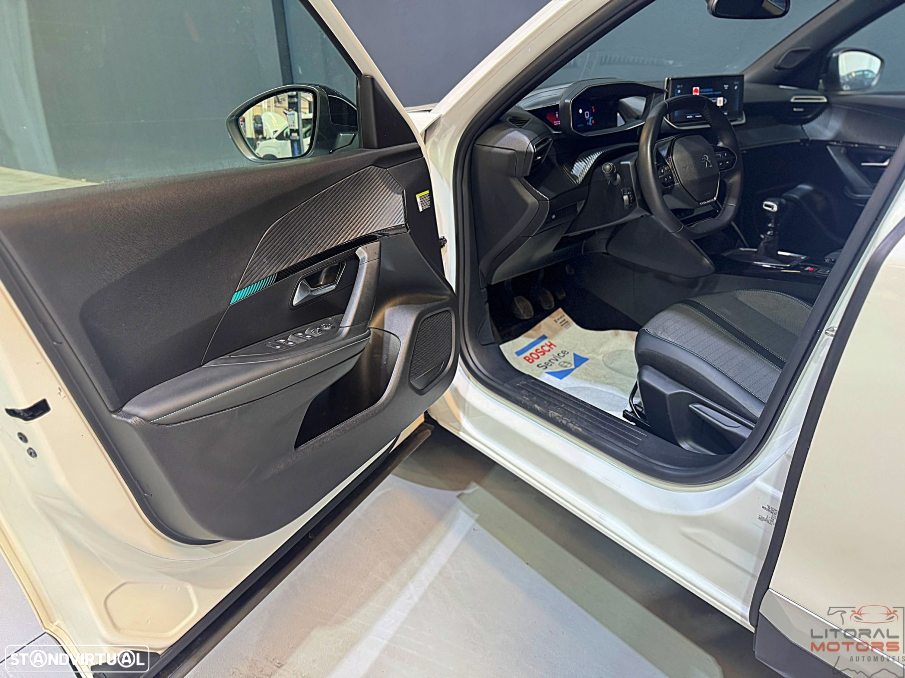 Peugeot 2008 1.2 PureTech Allure Pack - 13