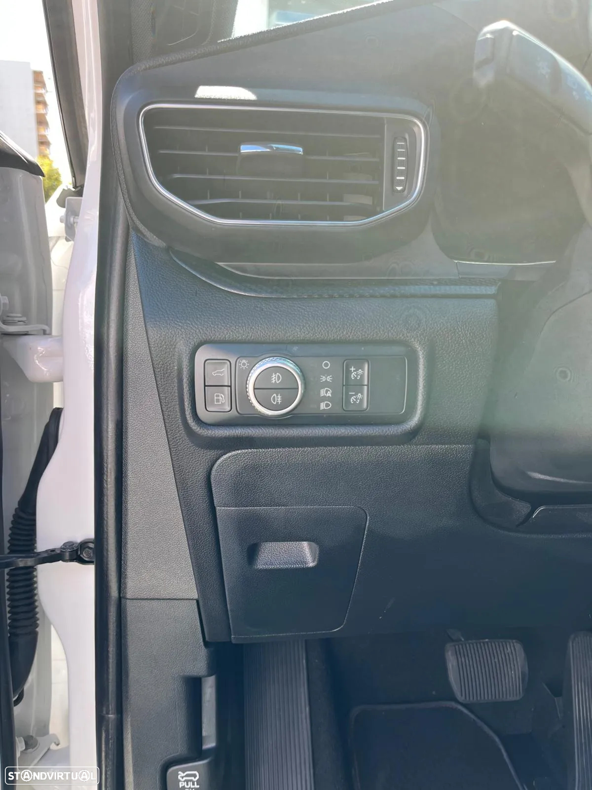 Ford Explorer 3.0 EcoBoost PHEV ST-Line - 31