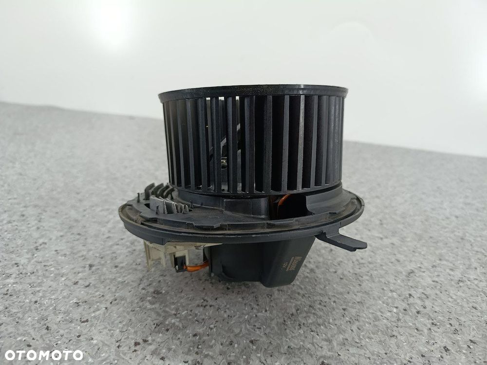 WENTYLATOR NAWIEWU, DMUCHAWA BMW 3 E91 87062 T1000660W/B  NISSENS  VALEO - 9