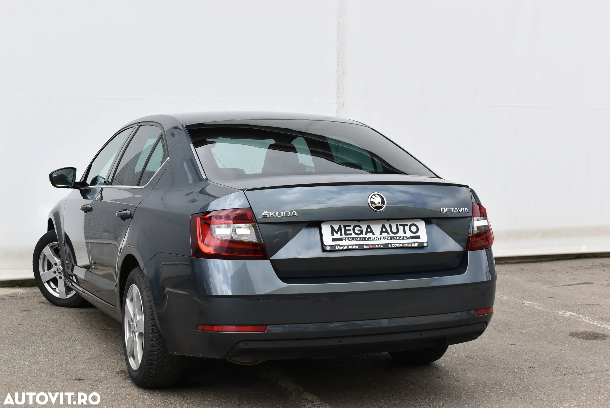 Skoda Octavia 1.5 TSI DSG Style - 4