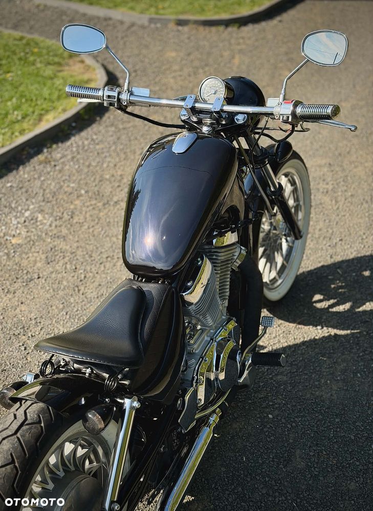 Suzuki Intruder - 9